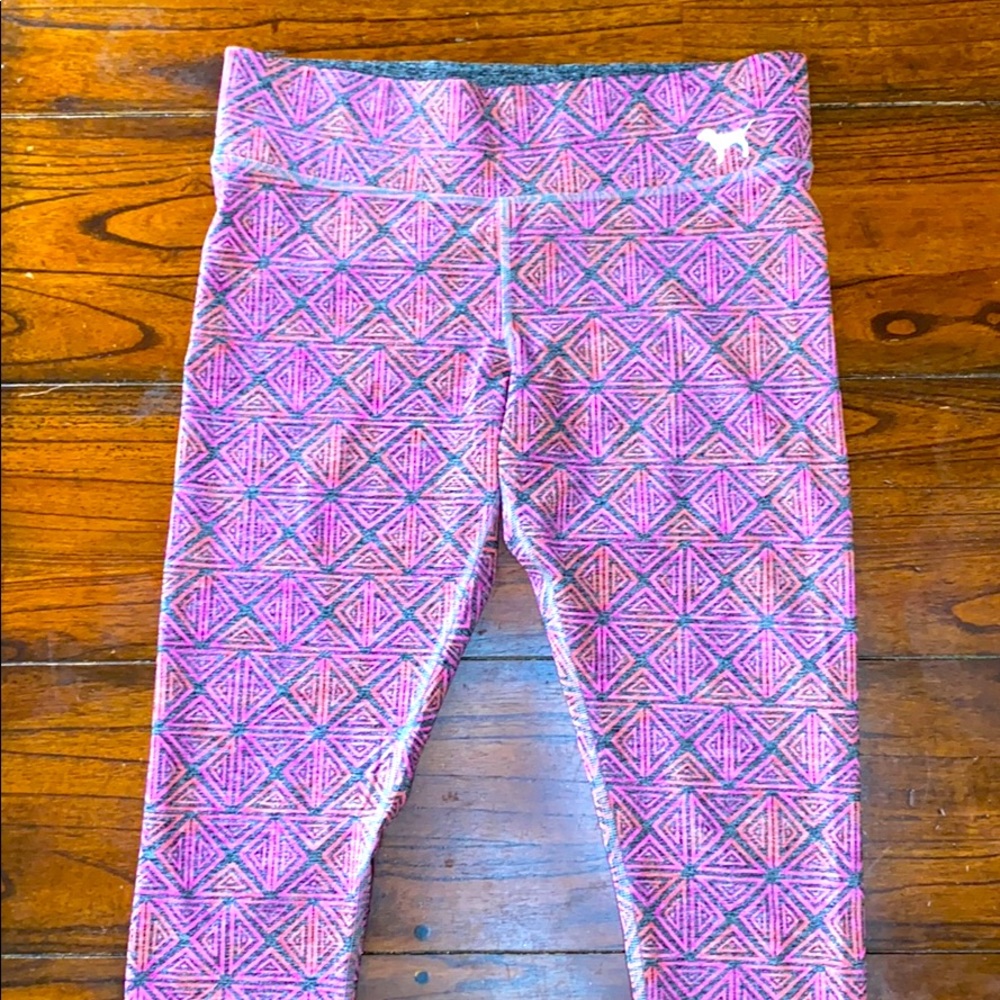 Victoria’s Secret PINK BRIGHT PINK & orange geometric print leggings size Med - Picture 1 of 4